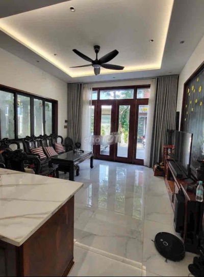 Cho thuê nhà mặt tiền đường thanh Long- Hải châu - Đà Nẵng