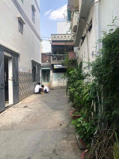 Nhà cho thuê 3 mặt hẻm