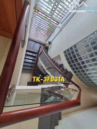QUẬN 3 CHÍNH CHỦ - 174M2 (8.3x21m) - 5 TẦNG BTCT - 5PN - 5WC - NGỘP