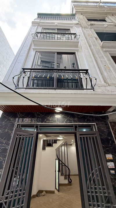 Bán nhà Yên Nghĩa Hà Đông, Ô Tô Đỗ Sát Nhà, DT 33m2 x 4 Tầng, hơn 3 tỷ