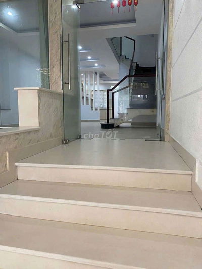 Cho thuê nhà Tân Thới nhất Q12 3lầu 1hầm 6PN 5wc hẻm xe tải ở Vp 20tr