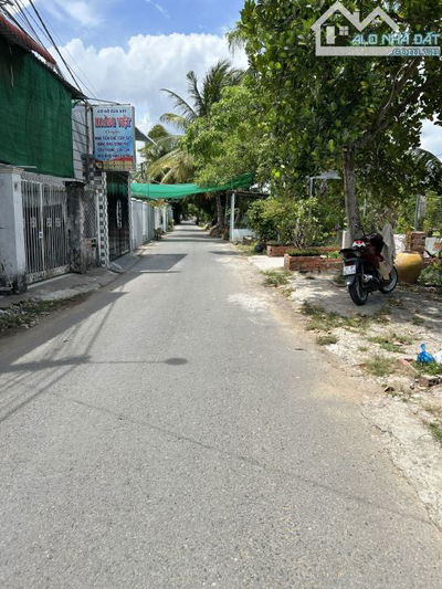 Cho thuê nhà mặt tiền đường Nguyễn Thị Tao gần đường Võ Văn Kiệt Thành phố Cần Thơ