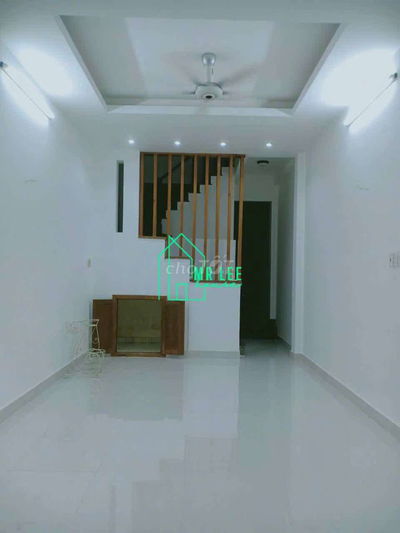 NHÀ MẶT TIỀN CÓ SẴN MÁY LẠNH GẦN AEON - 3 TẦNG - SÂN THƯỢNG - 4PN-5WC