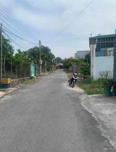 CẦN BÁN GẤP ĐẤT ĐƯỜNG NHỰA GIÁ TỐT