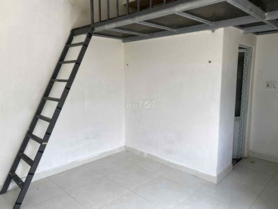 Can cho thuê PC giá 2tr2.đc.108 Nguyễn Thị cận
