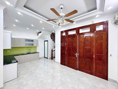 Ô tô đỗ cửa Kim Ngưu, ngõ thông kinh doanh rộng, thang máy, 38m.