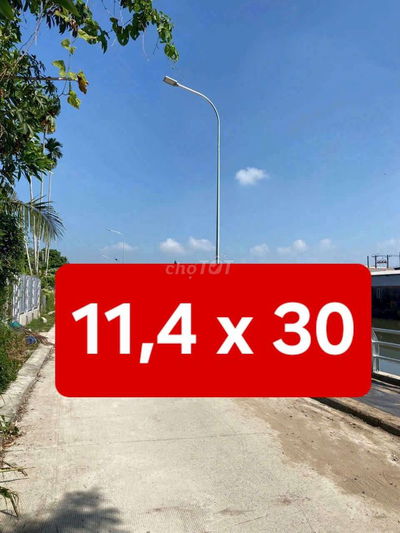 NỀN BIỆT THỤ VIEW BỜ KÈ + SÔNG - GIÁP KDC HỒNG PHÁT