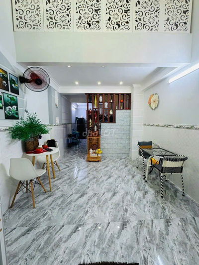 Bán Nhà Mặt Tiền Âu Cơ – P.14, Quận 11, 5.7Tỷ, 42m2 Nở Hậu, 4Tầng, 4PN
