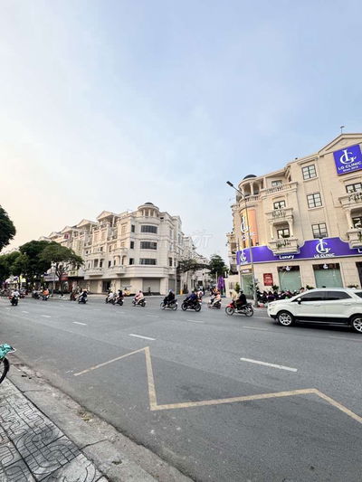 Bán nhà phan văn trị GV giáp bình thạnh sát HXH ,48M 7PN 6,9Tỷ