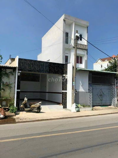 Cho thuê nhà 5m x 15m mặt tiền Đỗ Văn Dậy, Tân Hiệp, Hóc Môn