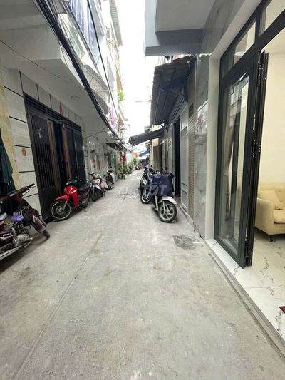 TỔ ẤM ,ÂU DƯƠNG LÂN , 3PN NHỈNH 3 TỸ30m2