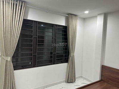 Lô góc, 2 thoáng vĩnh viễn, ô tô đậu, ban công, an ninh: 45m, 5 tầng