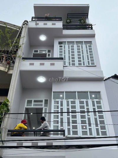 BẢO LỘC - Bán Nhà mặt tiền 𝐏𝐡𝐚𝐧 Đ𝐚̆𝐧𝐠 𝐋𝐮̛𝐮 - 𝐆𝐚̂̀𝐧 𝐕𝐢𝐧𝐜𝐨𝐦 𝐏𝐥𝐚𝐳𝐚