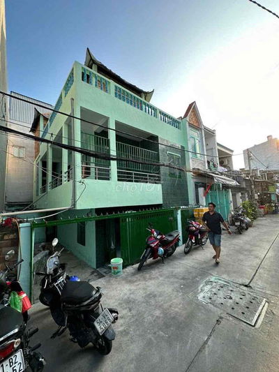 Nhà Bình Tân hẻm xe hơi bề ngang khủng 8m giá cực tốt