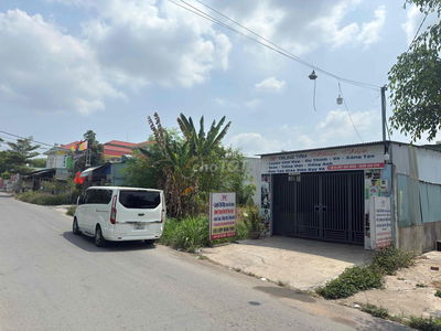 Cần bán đất mặt tiền Thân Nhân Trung  giá thương lượng