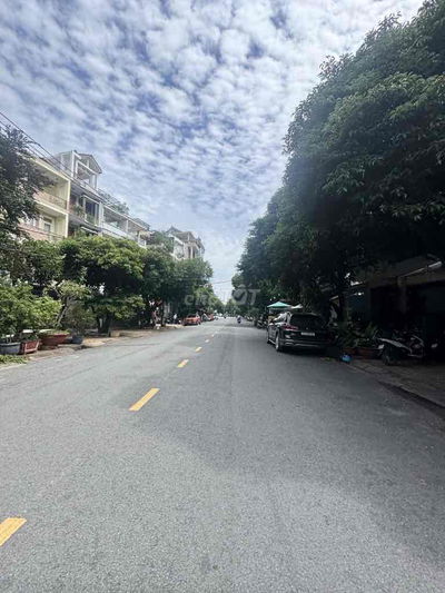 MT ĐƯỜNG 16M TÂN SƠN NHÌ – 3 TẦNG + ST – 4PN – 4WC – CHỈ 13.5 TỶ TL