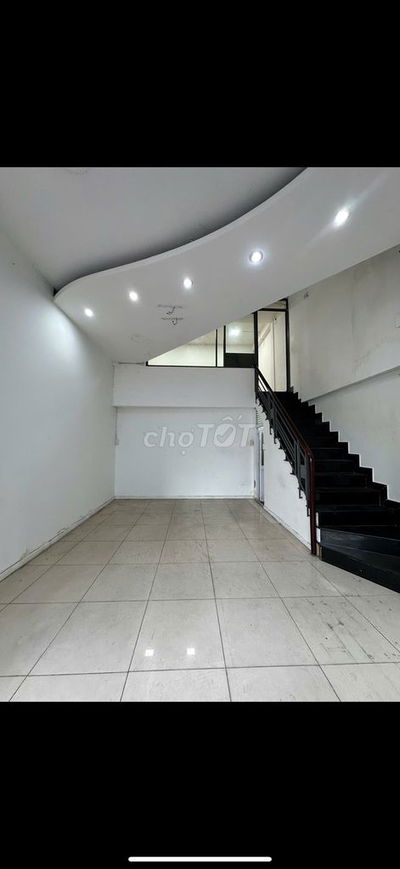 CHO THUÊ MẶT BẰNG GÓC NGÃ BA – VỊ TRÍ ĐẮC ĐỊA TẠI TRUNG TÂM Q.TÂN BÌNH