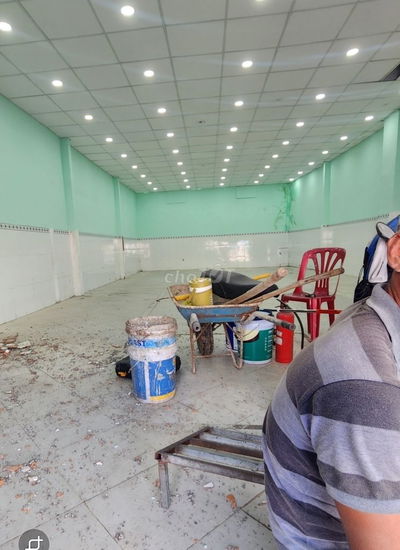 Cho thuê nhà mặt tiền Tô Ký Hóc Môn DT : 7x20 trệt 1 lầu , trống suốt