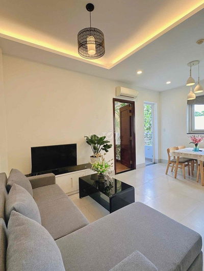 Cho thuê căn hộ dịch vụ 2 phòng ngủ ban công thoáng Thảo Điền Quận 2
