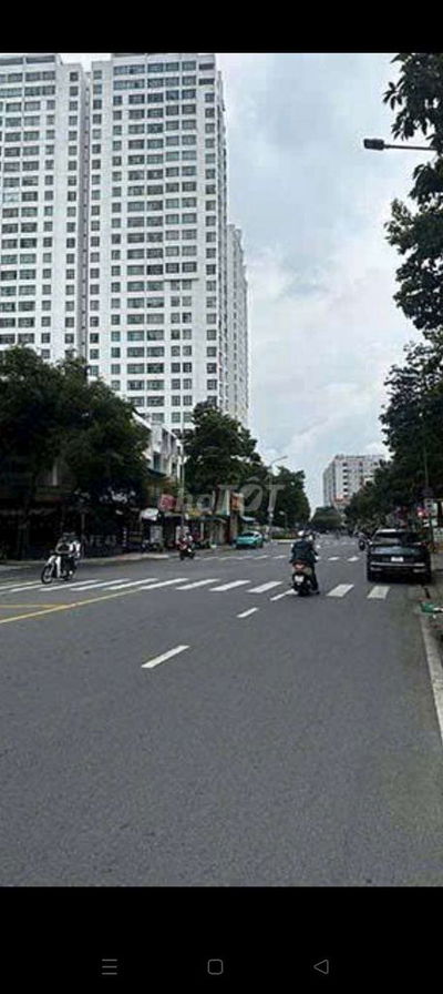 Lô đất vị trí víp mặt tiền dương quang đông p5 q8 DT 4 x 22m