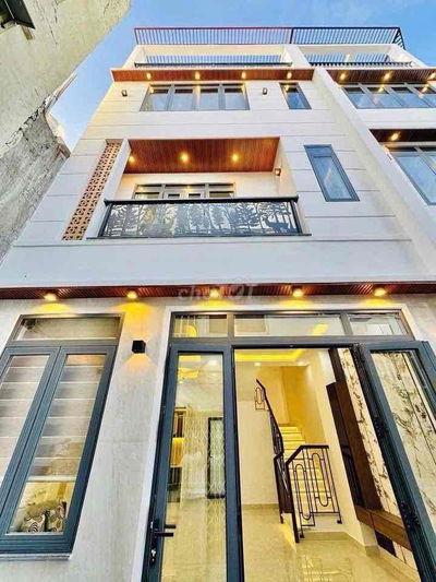 KHU VIP - 4 LẦU MỚI - 5tỷ9 - GẦN NHÀ GA T3