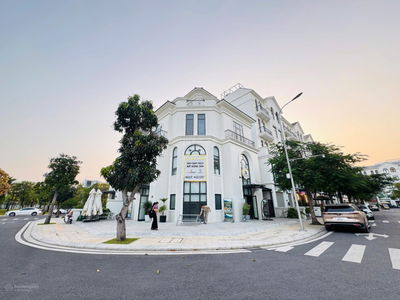 Biệt thự Vinhomes Grand Park - Căn Góc - DT 252m2 Giá rẻ nhất dự án - Có sẵn hợp đồng thuê