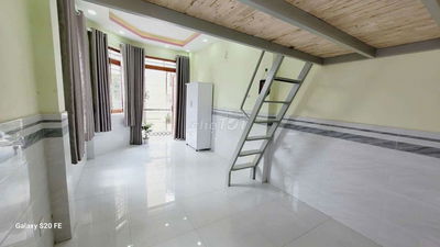 BAN CÔNG - GIÁ 4,6TR -FULL NỘI THẤT