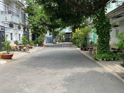 Gấp! Biệt thự góc đường 10m ngay nhà VH P16, 7x20m, 3 lầu, 15.5 tỷTL