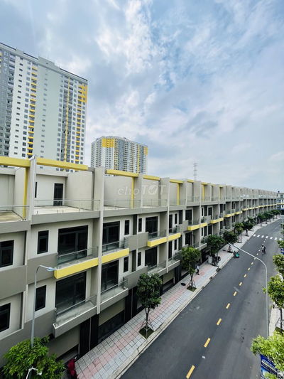 Nhà phố Bcons Uni Valley: Vừa ở, vừa kinh doanh dưới chân 8.000 căn hộ