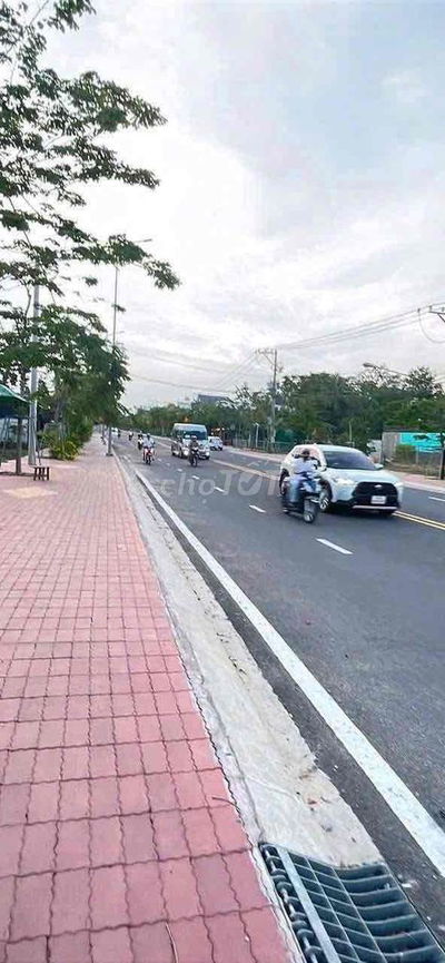 BÁN ĐẤT MẶT TIỀN KINH DOANH TƯƠNG BÌNH HIỆP