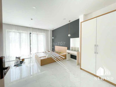 Cho thuê căn hộ Studio ban công full nội thất cách RMIT 5 phút đi xe