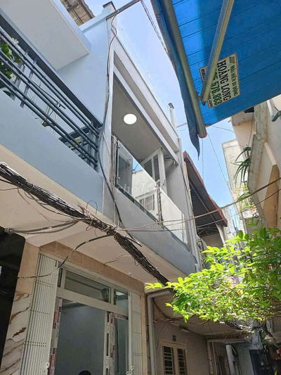 NHÀ MỚI ĐẸP - PHƯỜNG 1 - QUẬN 5 - NỞ HẬU  - HẺM THÔNG  - NHỈNH 4 TỶ