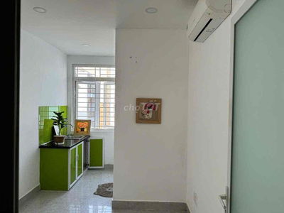 ✅ CHDV MINI CÓ CỬA SỔ TRỜI - THANG MÁY, NGAY VÒNG XOAY DÂN CHỦ Q3