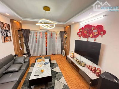 BÁN NHÀ PHÂN LÔ QUÂN ĐỘI THỤY KHUÊ DT45M2*5 TẦNG CHỈ 20M RA MẶT PHỐ. NHỈNH 10 TỶ