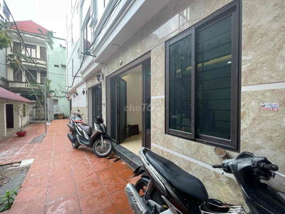 Nhà Hoàng Mai, ngõ to thông lưu thông thuận lợi, xóm mới văn minh 35 m