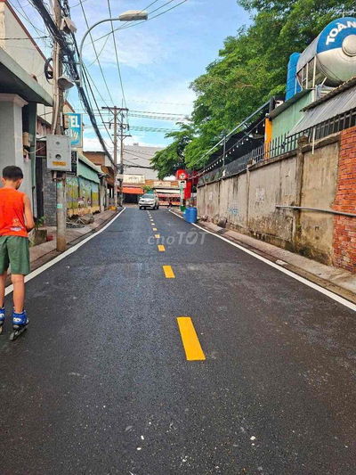 KẸT TIỀN CẦN BÁN LÔ ĐẤT RỘNG -ĐẸP -RẺ