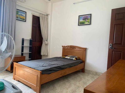 Gần công viên phần mềm quang trung, Làng Hoa, Đh fpt