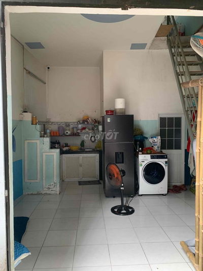 bán nhà  trung tâm quận 9, ngay cạnh lê văn việt