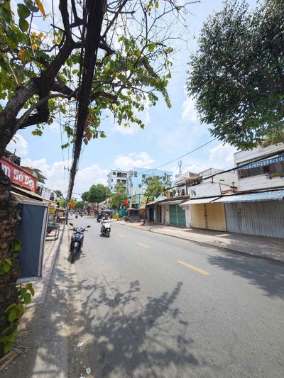 MẶT TIỀN KINH DOANH - DT 143M2 - GẦN CHỢ.