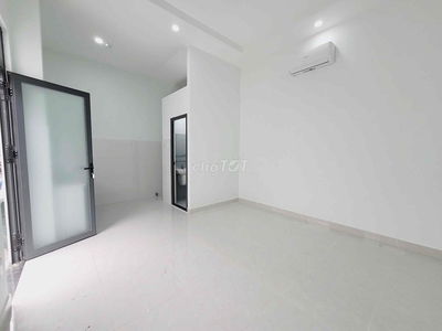Phòng ngủ siêu mới giá rẻ cho a/c đi làm hoặc gần ueh vhu cơ sở NVL