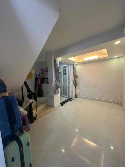 Nhà 1 trệt 2 lầu  Dương Quảng Hàm hẻm 3m nhĩnh 3.5tỷ