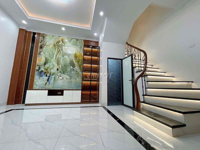 Thang Máy, phố Minh Khai,nhà mới đẹp full nội thất,ngõ kinh doanh39m