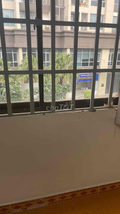 Cho thuê phòng kế bên L81 hẻm 180