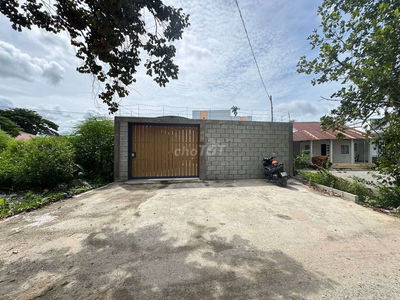 🌟 Anh Long Bán Nhà Vườn Cấp 4 Siêu Đẹp– Gần Chợ, Giá 1Tỷ050Tr