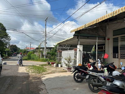 Bán đất tặng nhà cấp 4. Hẻm 74 nguyễn chí thanh.  Chỉ 1 tỷ 650 triệu