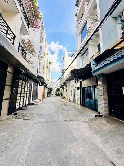 Cho thuê nhà hẻm 8m thông tân hương