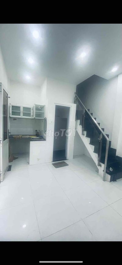 Cần cho thuê nhà nguyên căn hẻm Hoa Hưng Q10