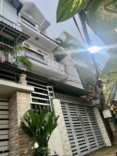 NHÀ ĐẸP 4 TẦNG – GẦN KDC NAM LONG – QUẬN 7 – 69M² – CHỈ NHỈNH 7 TỶ