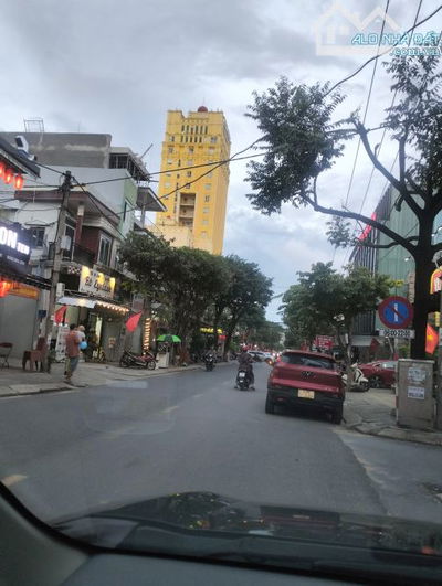Bán căn nhà 3tầng đường núi Thành Hải Châu Đà Nẵng