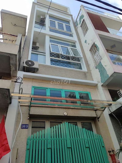 Nhà hẻm Gia Phú 4x17 3 lầu 6PN có thang máy